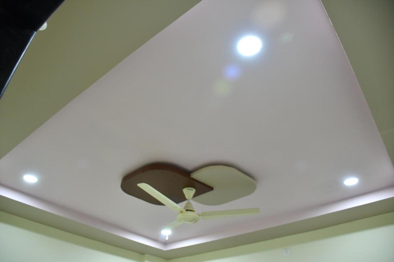 Hotel Kalika Residency Akalkot Luaran gambar