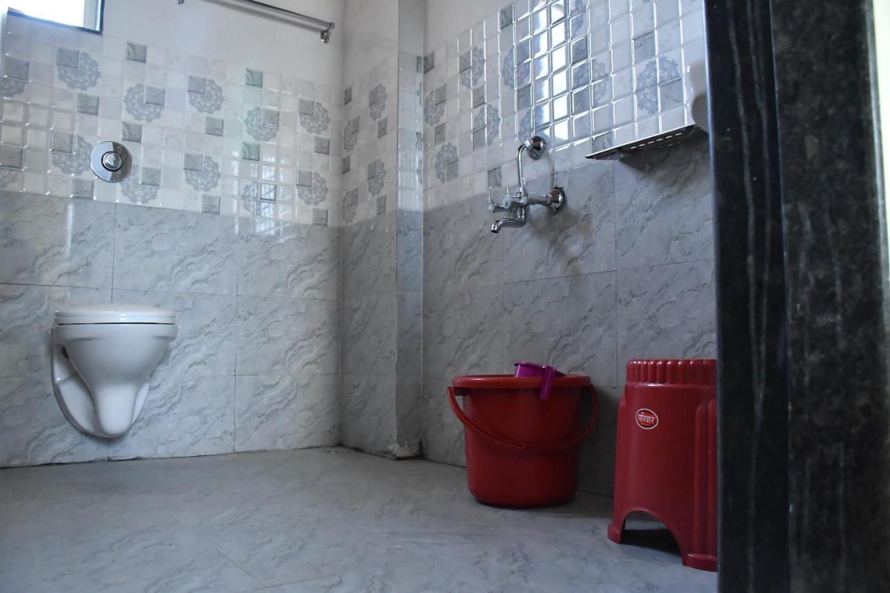 Hotel Kalika Residency Akalkot Luaran gambar